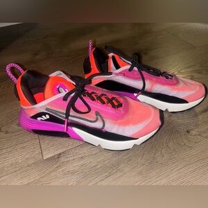 Nike women running shoes